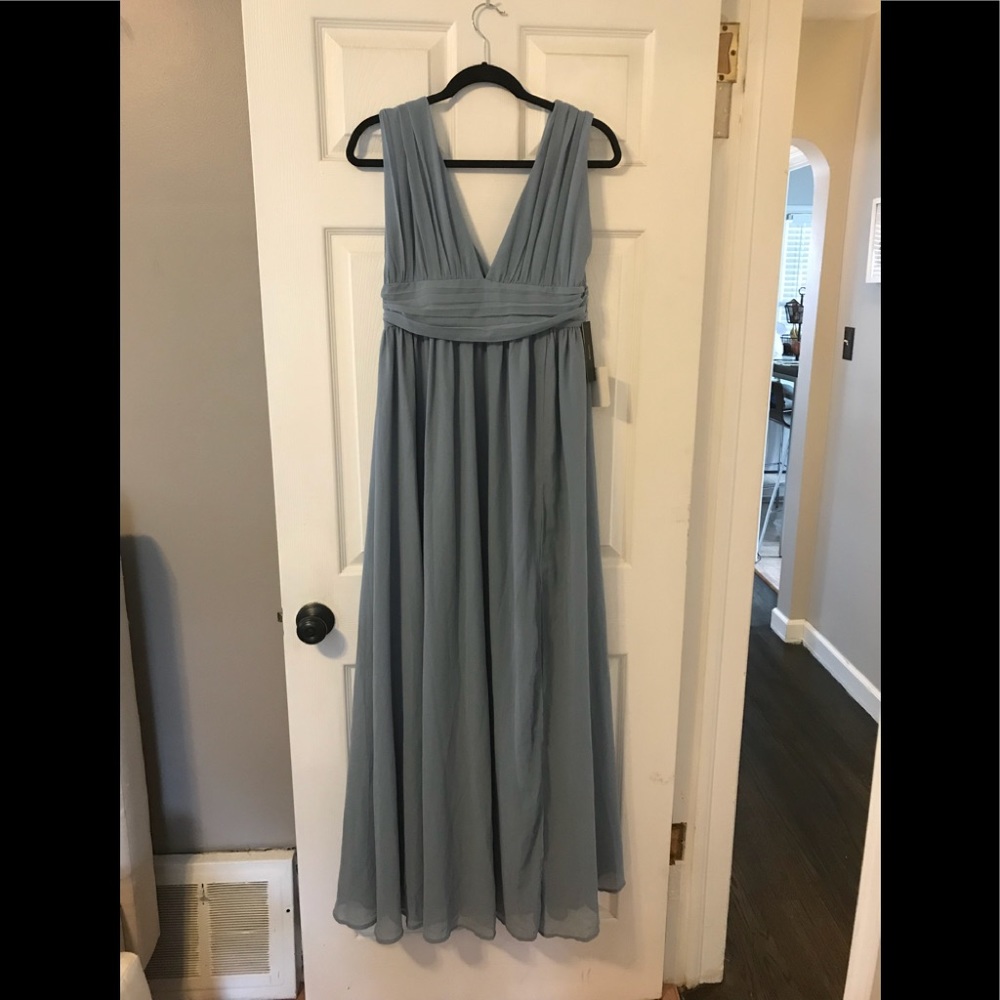 Deep V LuLu’s dress